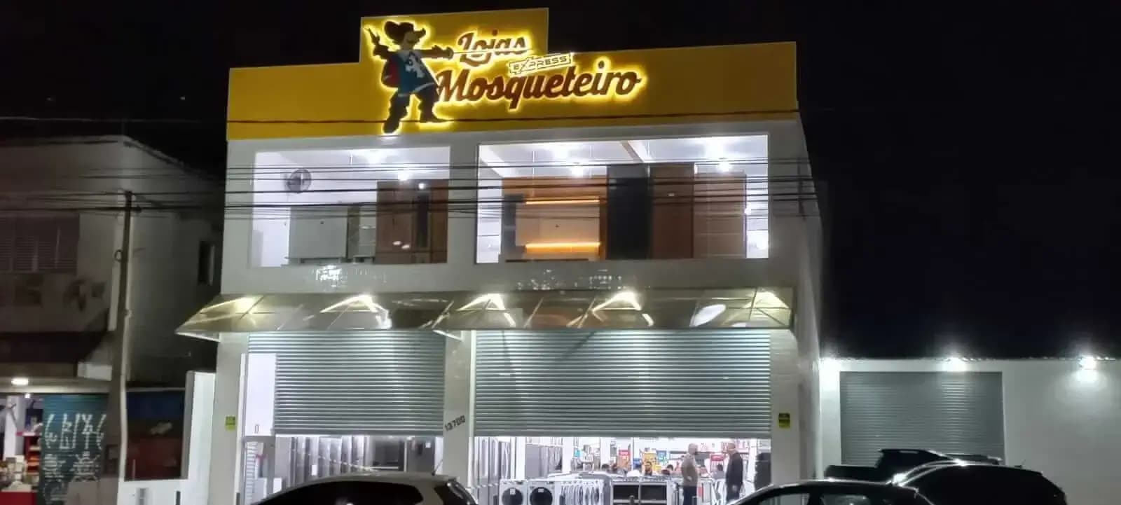 Fachada em ACM com iluminação: a combinação ideal de design, durabilidade e resistência
